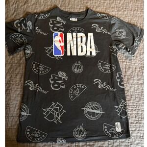 NBA Boys Black Play‎ Hard Never Quit Graphic T-Shirt Kids Size XL (18-20)